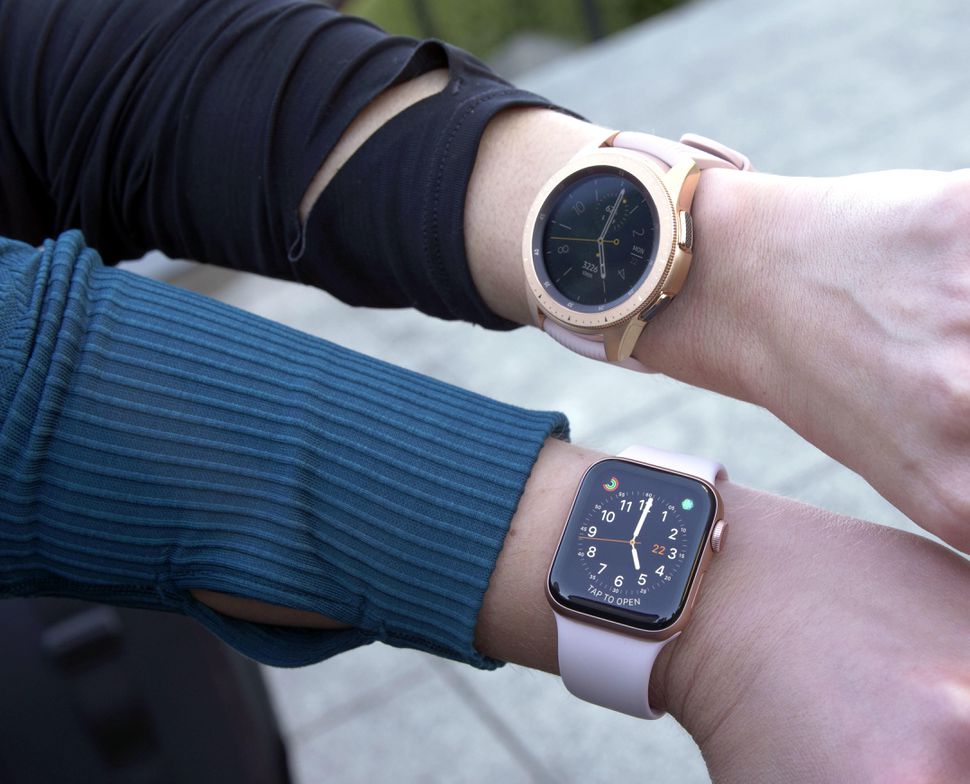 Apple Watch x Galaxy Watch